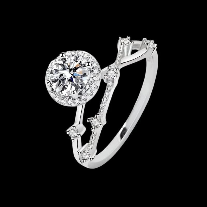 The Carat Cave 0.5ct Moissanite Silver Ring – Elegant Round Cut