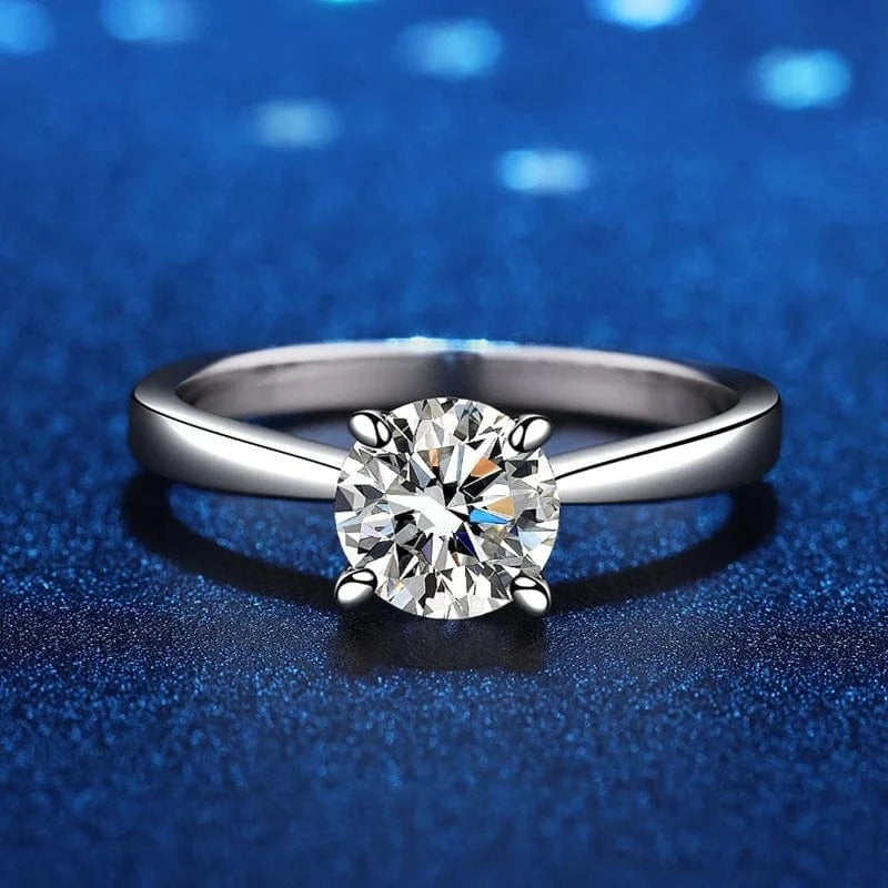 The Carat Cave 2 Carat Lab Grown Moissanite Ring coloured Diamond