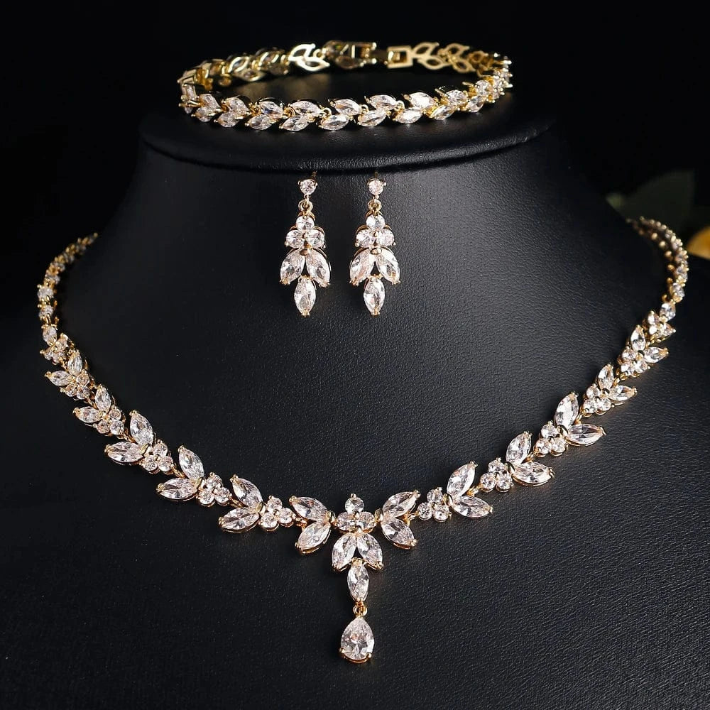 The Carat Cave Pearl Teardrop - 3 Piece Set Luxury Bridal Jewellery Sets