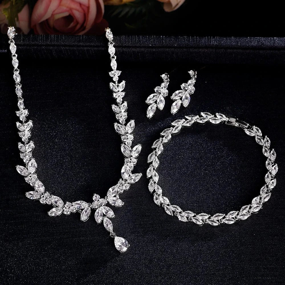 The Carat Cave Luxury Bridal Jewellery Sets
